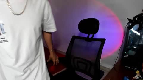 LevySteven online show from December 17, 10:33 am