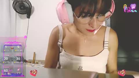 lexi19_ online show from June 11, 12:54 am