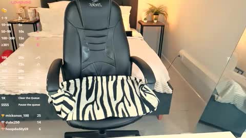 Lexy - Follow me online show from October 6, 7:04 am