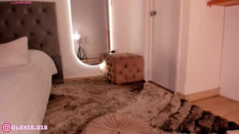 LEXIE online show from February 21, 11:08 pm