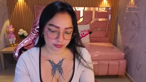 Lexie  online show from November 21, 8:18 pm