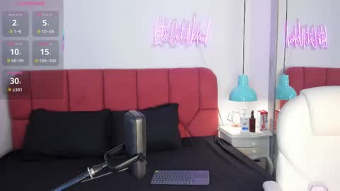 Snapshot of lexiee__ chatting on October 22, 12:29 pm lexiee__ online show from October 22, 12:29 pm