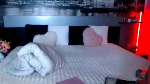 Amalia online show from July 28, 6:08 pm