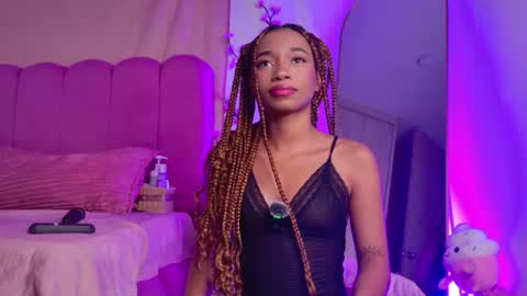 lexyskye online show from June 14, 4:25 am