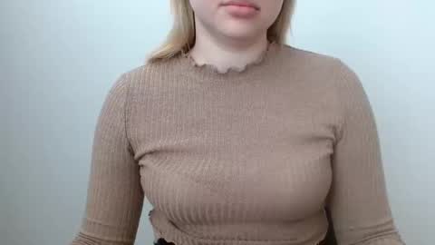 Leyla online show from May 25, 6:19 am