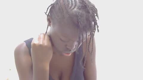 laylani69 online show from July 18, 7:21 am