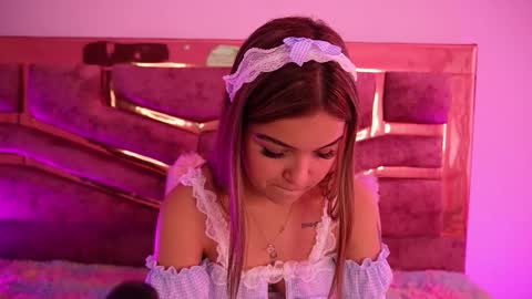 lia_collinsx online show from January 10, 8:03 pm