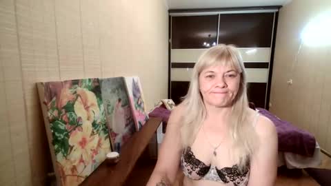 lia independent model online show from December 22, 4:06 pm