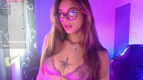lia_varel online show from June 22, 9:11 pm