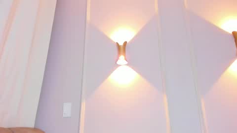 Snapshot of lia_walton__ chatting on February 28, 12:09 pm liz walton online show from February 28, 12:09 pm