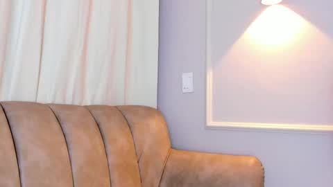 Snapshot of lia_walton__ chatting on September 20, 12:30 pm liz walton online show from September 20, 12:30 pm