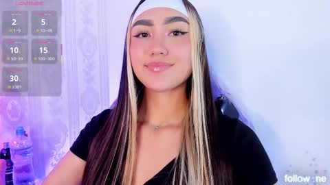 Snapshot of liaa_18 chatting on October 10, 5:13 am Liaa online show from October 10, 5:13 am