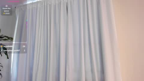   Liaa  online show from February 7, 8:34 pm