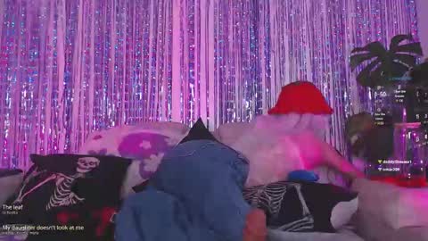 Liaa  online show from September 22, 10:36 pm