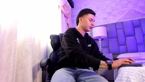 Liam Smith online show from October 6, 12:34 pm