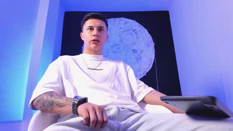 Liam Smith online show from October 26, 1:12 pm