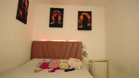 liahdiaz_ online show from June 25, 4:45 pm
