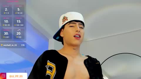 Liam online show from November 12, 5:26 pm