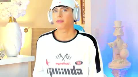 Snapshot of liam_055 chatting on September 8, 11:59 pm Liam online show from September 8, 11:59 pm
