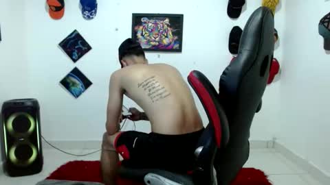 Andres online show from February 25, 11:30 pm