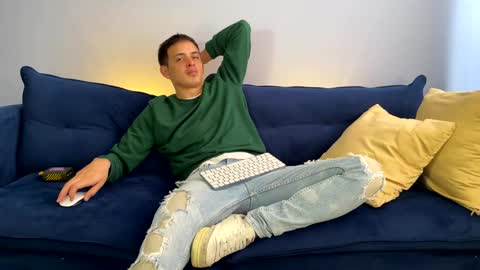 Liam online show from February 7, 3:30 pm