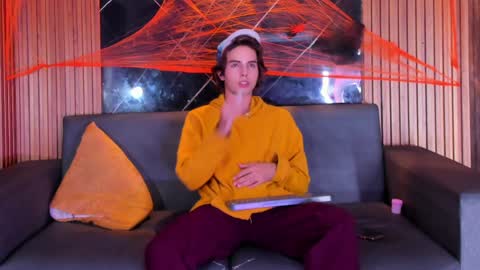 Snapshot of liam_genner chatting on October 26, 10:53 pm liam_genner online show from October 26, 10:53 pm