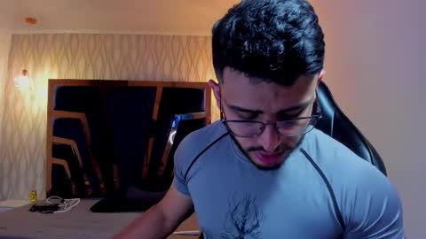 LIAM KLEIN online show from March 4, 11:40 am