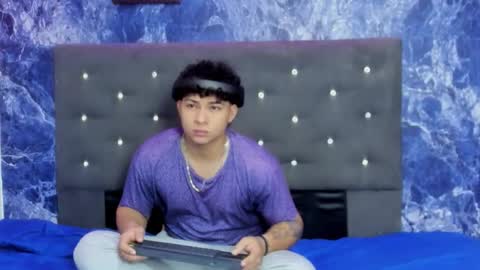 liam online show from November 14, 1:13 pm