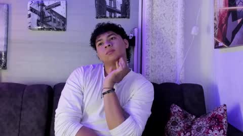 liam online show from December 18, 12:44 pm