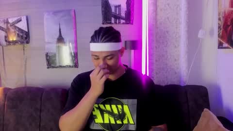 liam online show from November 28, 1:40 pm