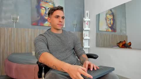 Liam online show from December 28, 6:18 pm