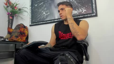 Liam online show from December 28, 2:43 am