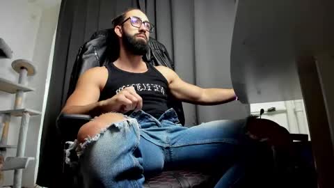 Liam online show from January 10, 8:31 am