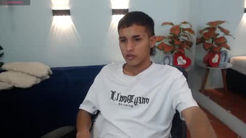 Snapshot of liamblack16 chatting on October 14, 1:03 pm LiamBlack16 online show from October 14, 1:03 pm
