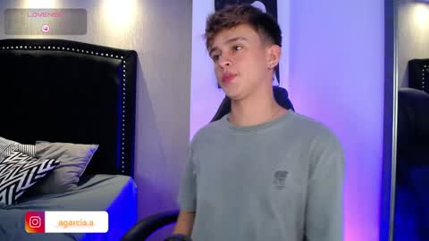 liam online show from March 30, 5:07 am