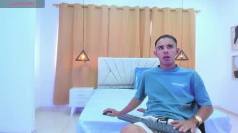 Lian online show from January 12, 7:10 pm