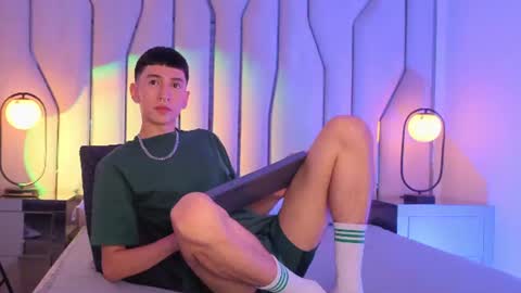 lian_cameron online show from July 2, 3:44 am