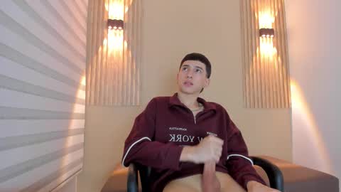 lian_cameron online show from February 6, 7:12 am