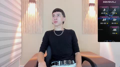 lian_cameron online show from February 10, 3:53 am