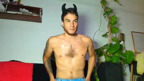 Lian Oconner online show from October 26, 2:12 am