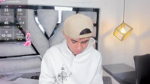 lianfox_ online show from November 1, 3:55 pm