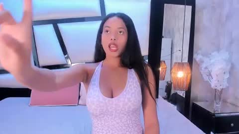 Lia obrien online show from June 25, 3:06 pm
