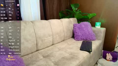 LIA online show from October 31, 3:34 pm