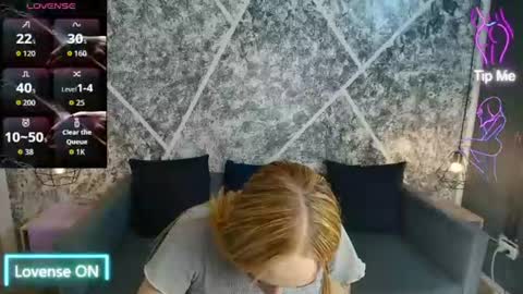 Lia Roberts online show from July 17, 3:58 pm