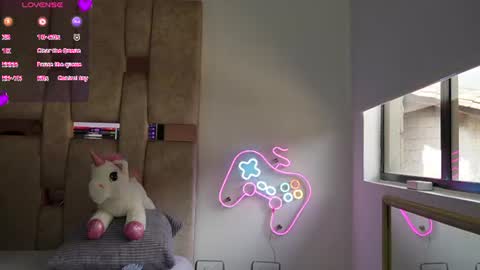 liasuaza online show from July 28, 3:21 pm