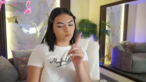 liawheeler online show from December 5, 7:11 pm