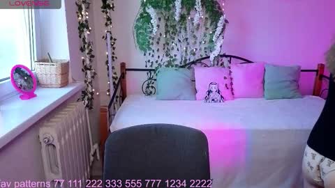 Welcome guys in my room Im Claire online show from October 30, 1:55 pm