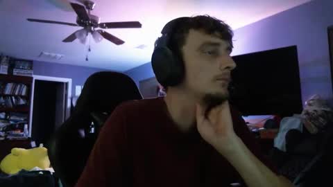 cutiepie101 online show from April 18, 7:43 am