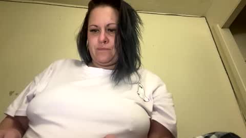 AllieAustyn online show from January 8, 5:59 am