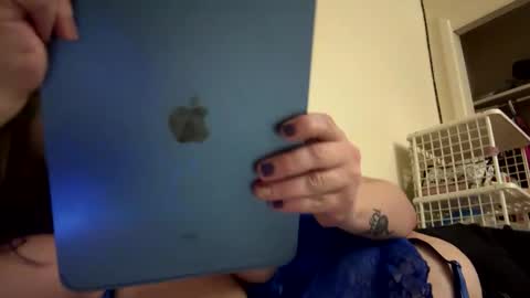 AllieAustyn online show from February 24, 8:38 am